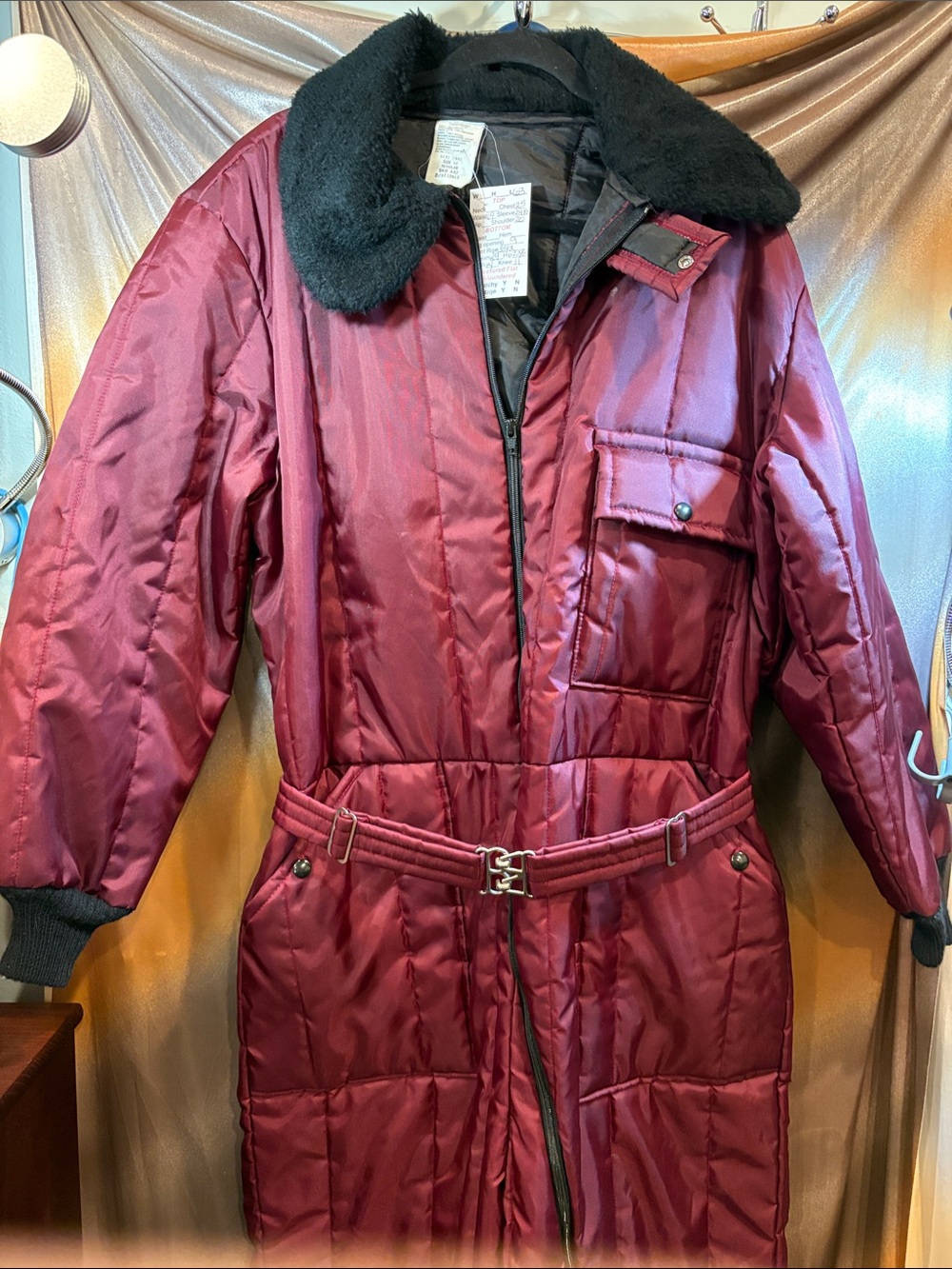 Vintage Burgundy Sears Quilted Belted work snow jumper Faux Fur Collar. Box TT